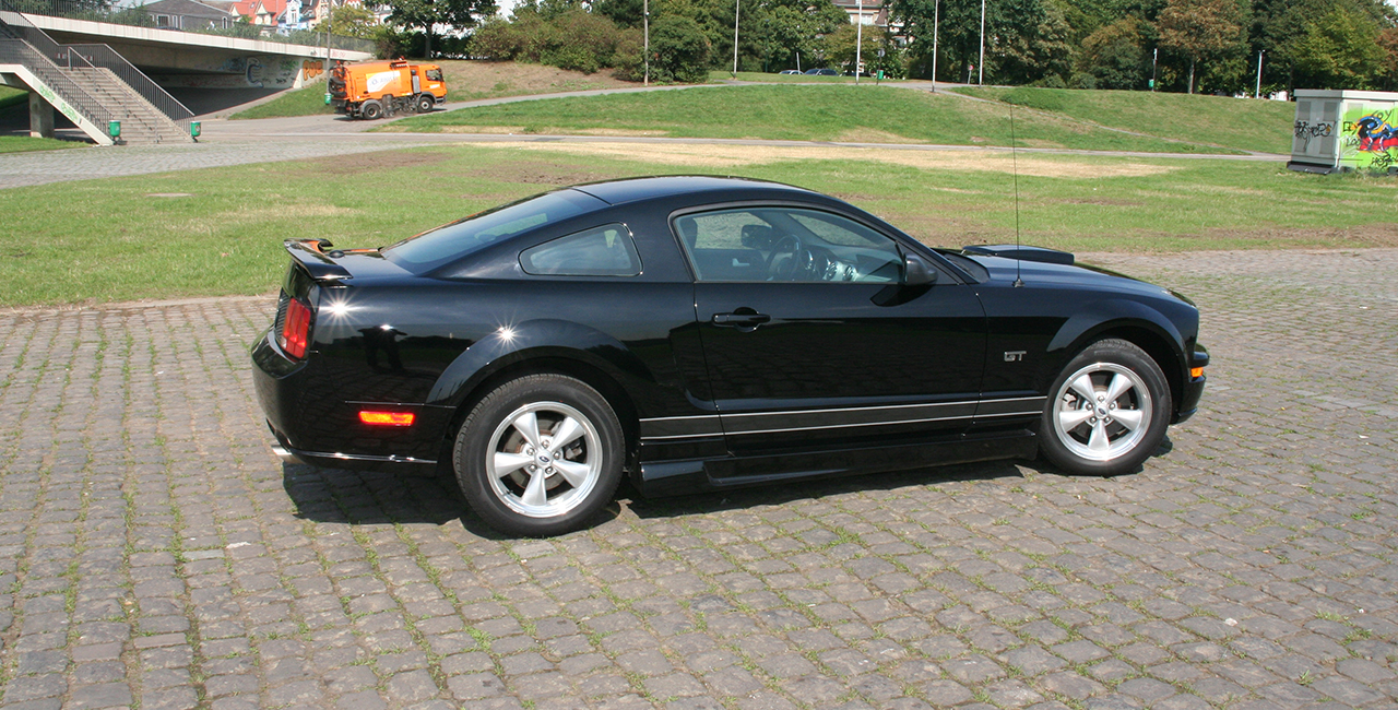 1 Tag Ford Mustang V8 GT selber fahren in Düsseldorf, NRW 1 Tag Ford Mustang V8 GT selber fahren in Düsseldorf, NRW