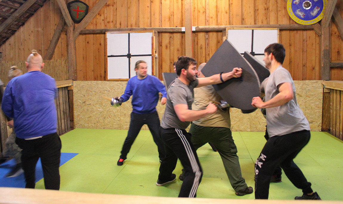 assets/images/activities/3-std-selbstverteidigungskurs-messerkampf-fuer-14-personen-in-roding/Fec-pug-7-1150x686x90.jpg