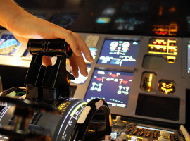 assets/images/activities/30-min-flugsimulator-boeing-737-single-flight-am-flughafen-frankfurt-hessen/1280_0004_SIM%2011-270x200x90.jpg