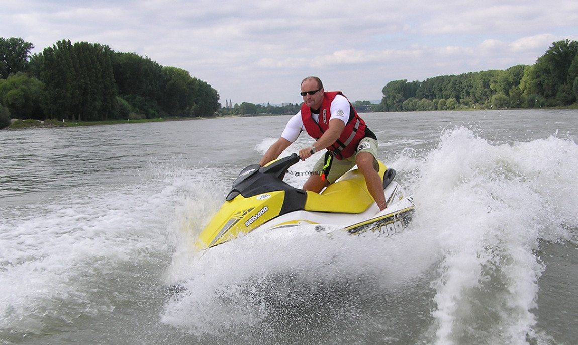 assets/images/activities/60-minuten-jetski-fahren-in-speyer-raum-mannheim/1280_0009_14.09.08%20064-1150x686x90.jpg