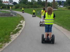 assets/images/activities/90-min-segway-tour-am-altmuehlsee/1280_0004_Copyright%20More%204%20Fun%20GmbH%20(6)-270x200x90.jpg