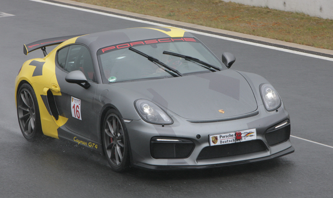 assets/images/activities/Spa-Francorchamps-cayman-renntaxi/1280_0005_BilsterBerg16_UU0112-1150x686x90.jpg