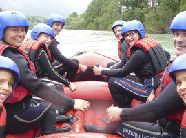 assets/images/activities/abtenau-rafting-salzach/1280_0007_Family%20Rafting1-270x200x90.jpg