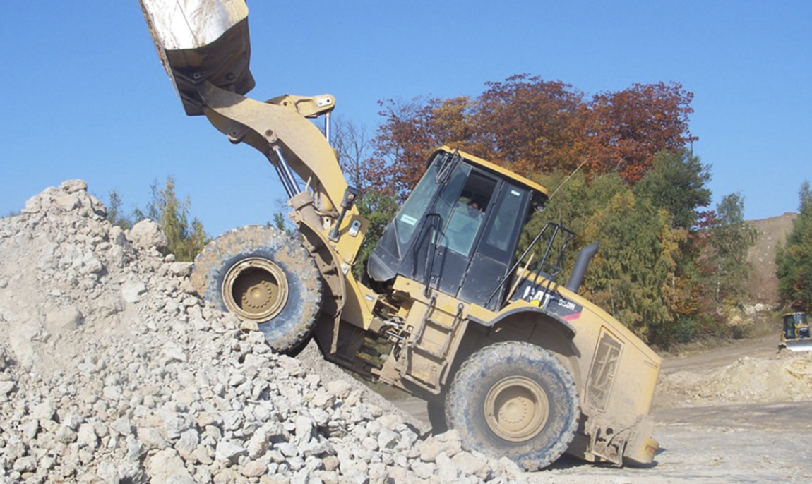 assets/images/activities/bagger-radlader-und-dumper-fahren-in-knuellwald-remsfeld-hessen/1280_0003_100_1072-1150x686x90.jpg