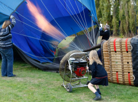 assets/images/activities/ballonfahren-kamp-lintfort/1280_0003__G0J0731-270x200x90.jpg