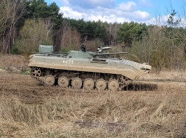 assets/images/activities/beifahrer-im-bmp-schuetzenpanzer-speedfahrt-in-steinhoefel/panz-wer-8-270x200x90.jpg