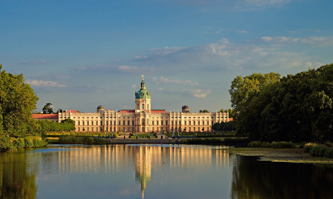assets/images/activities/berlin-konzert-dinner/1280_0000_Schloss%20Charlottenburg%201-1150x686x90.jpg