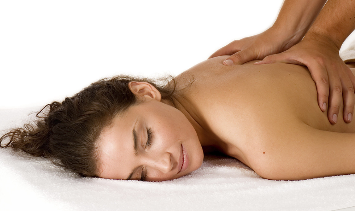 assets/images/activities/berlin-schulter-nacken-massage/1280_0002_Fotolia_4435113_Subscription_L-1150x686x90.jpg