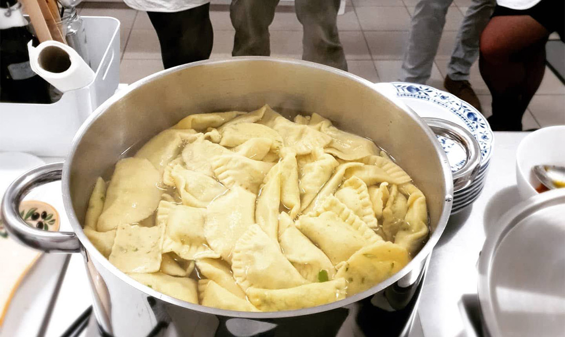 assets/images/activities/berlin-wedding-4-std-pasta-kochkurs-vegetarisch/pas-pas-20-1150x686x90.jpg
