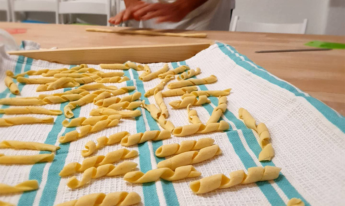 assets/images/activities/berlinwedding-4-std-pasta-kochkurs-vegan/pas-pas-5-1150x686x90.jpg