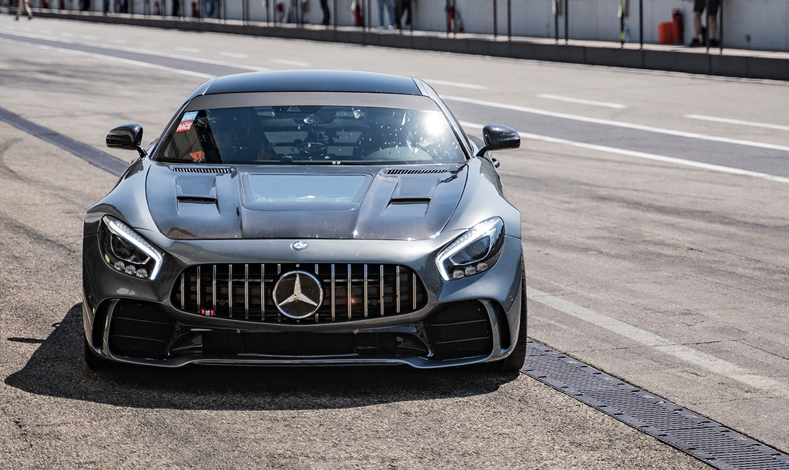 assets/images/activities/bilster-berg-2-runden-mercedes-amg-gt-s-selber-fahren/bear_0005__DSC0208-1150x686x90.jpg