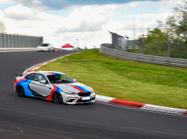assets/images/activities/bilster-berg-3-runden-bmw-m2-selber-fahren-und-3-runden-porsche-gt3-mr-selber-fahren/bmw-m2-9-270x200x90.jpg