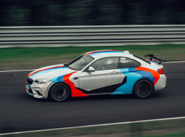 assets/images/activities/bilster-berg-4-runden-bmw-m2-selber-fahren-und-3-runden-renntaxi/bmw-m2-5-270x200x90.jpg