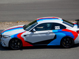 assets/images/activities/bilster-berg-4-runden-bmw-m2-selber-fahren-und-3-runden-renntaxi/bmw-m2-6-270x200x90.jpg