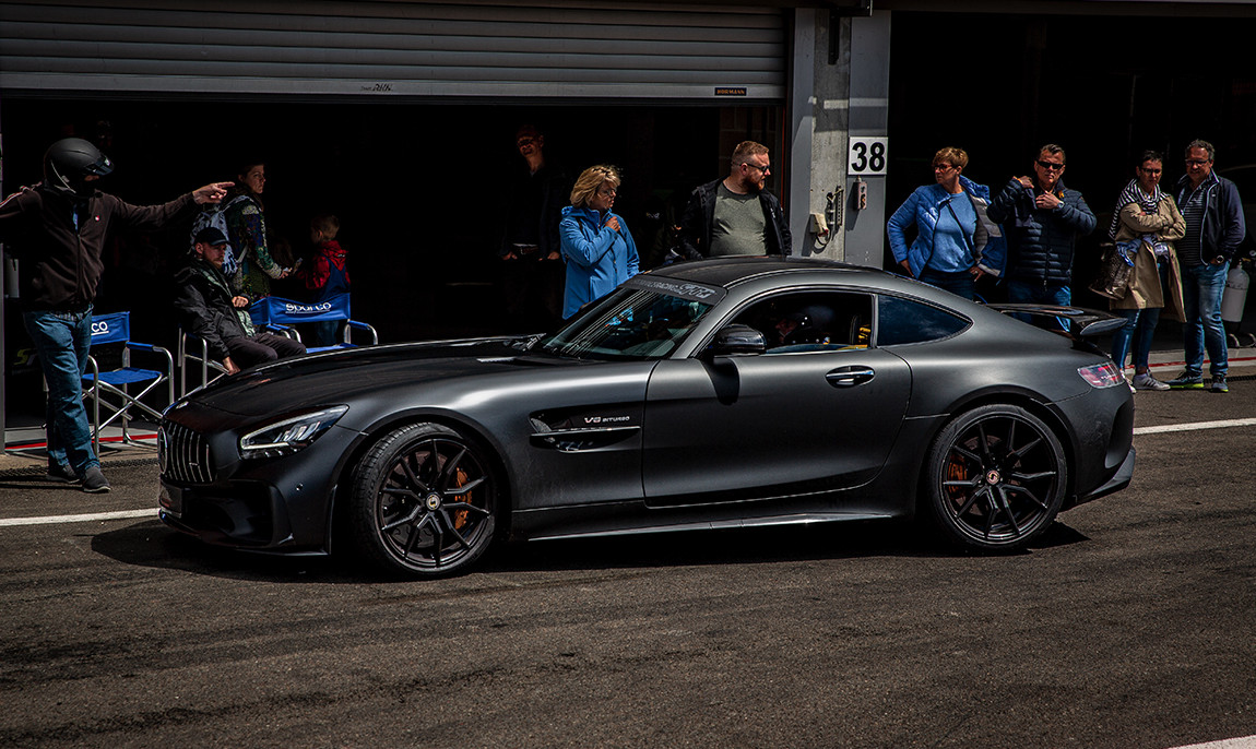 assets/images/activities/bilster-berg-4-runden-mercedes-amg-gt-s-selber-fahren/bear_0007__O0C1146-1150x686x90.jpg