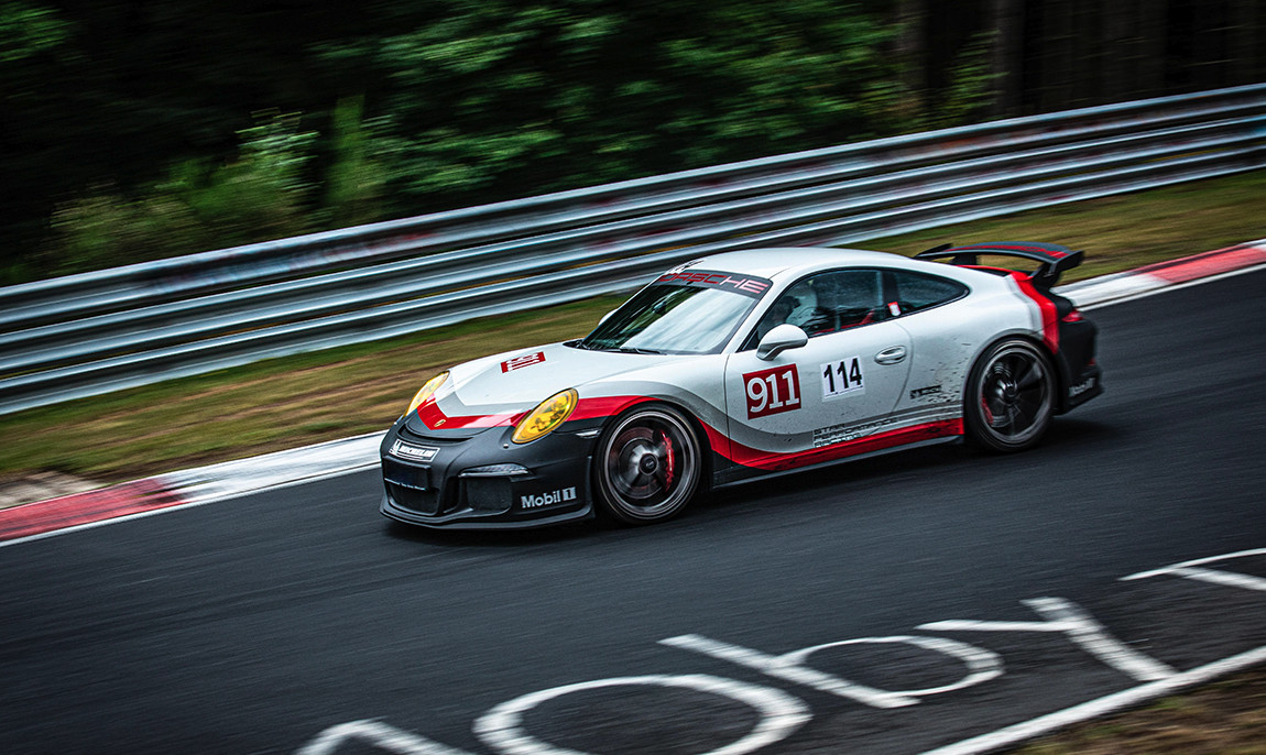 assets/images/activities/bilster-berg-8-runden-porsche-gt-3-selber-fahren/bear_0009_20200814-Skylimit-Trackday-1825-1150x686x90.jpg