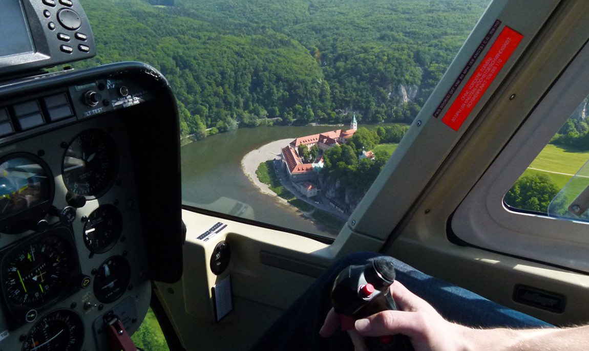 assets/images/activities/burg-feuerstein-helikopter-rundflug/1280_0001_P1030124-1150x686x90.jpg
