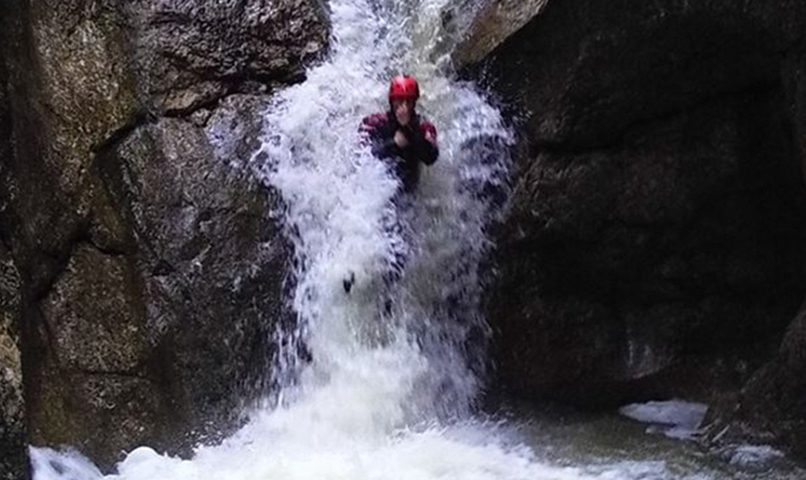 assets/images/activities/canyoning-tour-bad-reichenhall/1280_0010_cany%208-1150x686x90.jpg
