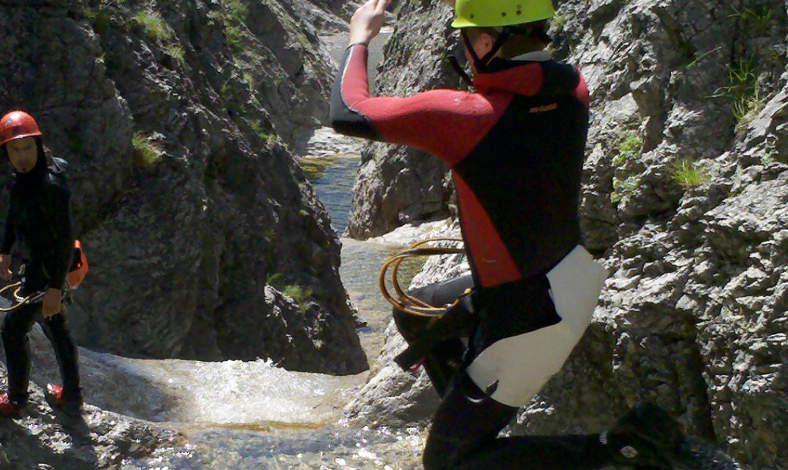 assets/images/activities/canyoning-tour-bad-toelz/1280_0005_2013-08-22_12-34-44_975-1150x686x90.jpg