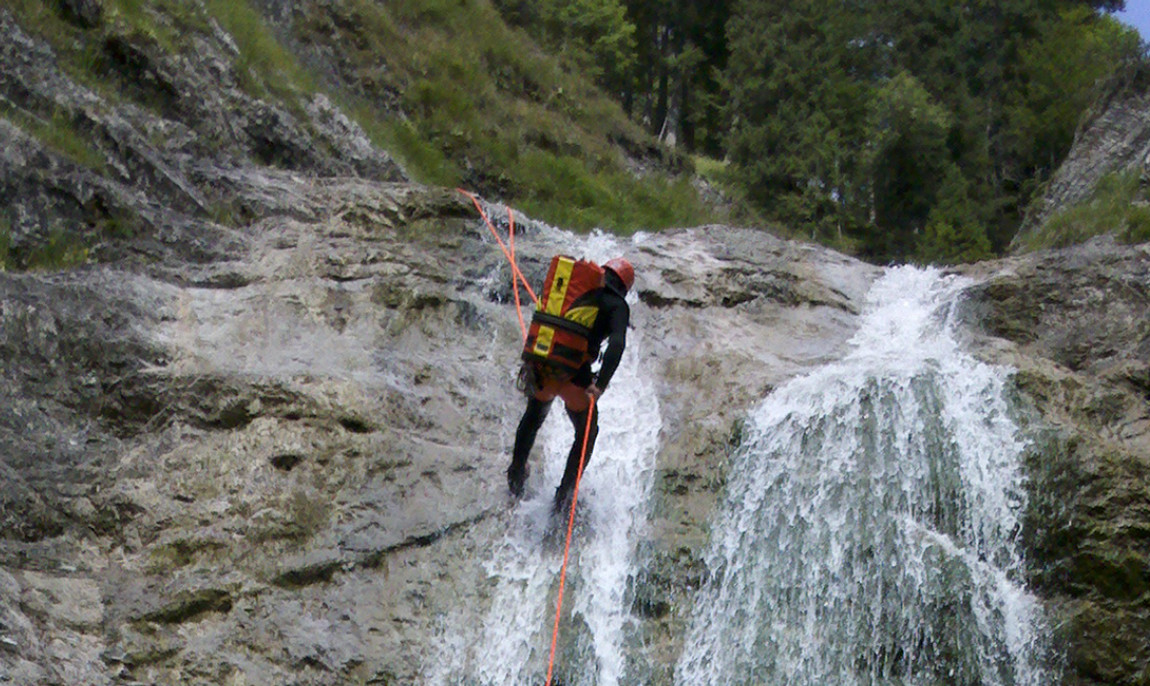 assets/images/activities/canyoning-tour-bad-toelz/1280_0006_2013-08-21_15-01-49_573-1150x686x90.jpg