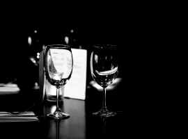 assets/images/activities/dinner-in-the-dark-fuer-zwei-wetzlar/1280_0003_Fotolia_2434757_Subscription_L-270x200x90.jpg