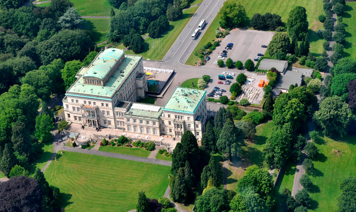 assets/images/activities/dortmund-30-min-hubschrauber-rundflug-fuer-3/1280_0004_produkte-essen-helikopter-fluege-1150x686x90.jpg