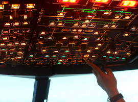 assets/images/activities/dresden-90-min-flugsimulator-a320/1280_0002_Cockpit_13-270x200x90.jpg