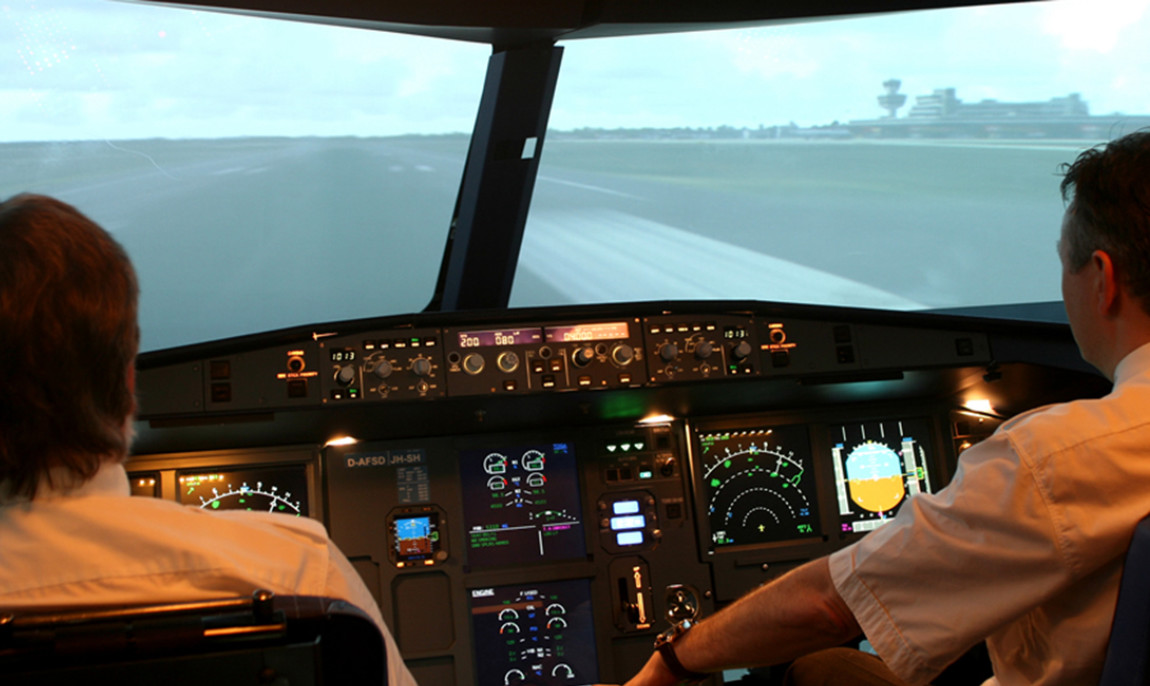 assets/images/activities/dresden-90-min-flugsimulator-a320/1280_0005_Cockpit_2-1150x686x90.jpg