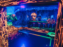 assets/images/activities/dresden-kaditz-schwarzlichtminigolf/Bar-eve-26-270x200x90.jpg