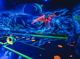assets/images/activities/dresden-kaditz-schwarzlichtminigolf/Bar-eve-34-270x200x90.jpg