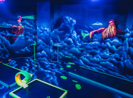 assets/images/activities/dresden-kaditz-schwarzlichtminigolf/Bar-eve-36-270x200x90.jpg