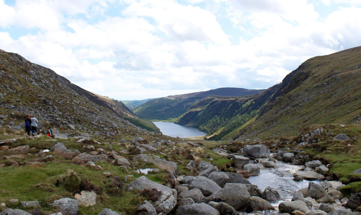 assets/images/activities/dublin-4-tage-vikings-die-welt-der-krieger-erlebnisreise/1280_0001_river_Glendalough-1150x686x90.jpg