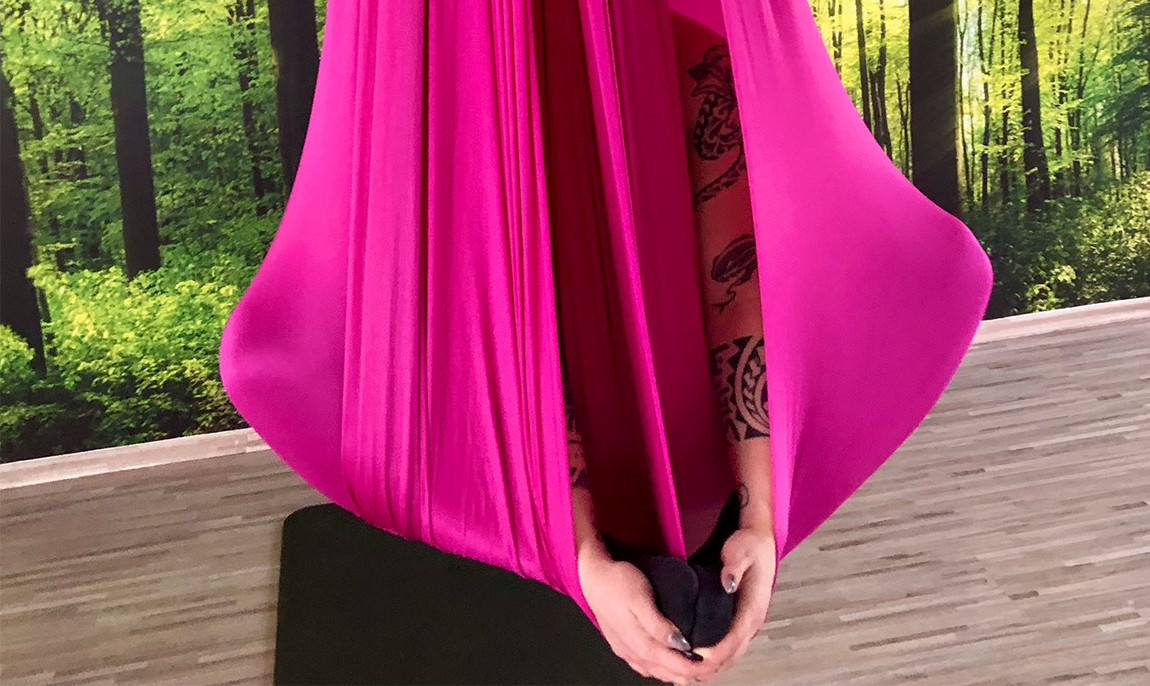 assets/images/activities/erfurtaltstadt-90-min-aerial-yoga-fuer-16-personen/Yoga-1-1150x686x90.jpg
