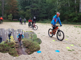 assets/images/activities/erlangen-4-std-mountainbike-grundkurs-fueranfaenger/Ski-Bike-Kite 14.jpg