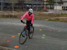 assets/images/activities/erlangen-4-std-mountainbike-grundkurs-ladies-only/Grund-ladies-1-270x200x90.jpg