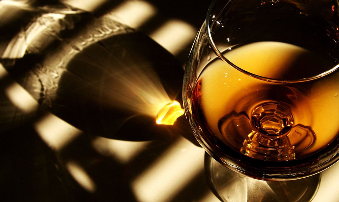 assets/images/activities/feldatal-whisky-tasting/1280_0002_Fotolia_7811000_Subscription_L-1150x686x90.jpg