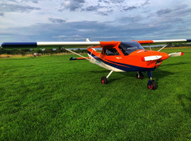 assets/images/activities/flugplatz-mengen-flugzeug-rundflug/IMG_4877-270x200x90.jpeg