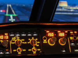 assets/images/activities/flugsimulator-airbus-a320-in-frankfurt-am-main-hessen/1280_0003_SIM%2012-270x200x90.jpg