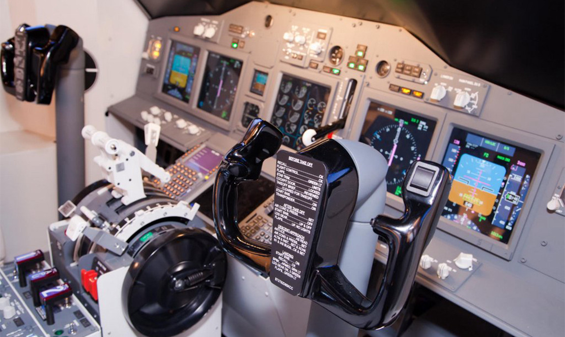 assets/images/activities/flugsimulator-airbus-a320-in-hannover-niedersachsen/Sim_hannover_3-1150x686x90.jpg