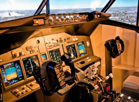 assets/images/activities/flugsimulator-boeing-737-in-hannover-niedersachsen/Sim_hannover_7-270x200x90.jpg