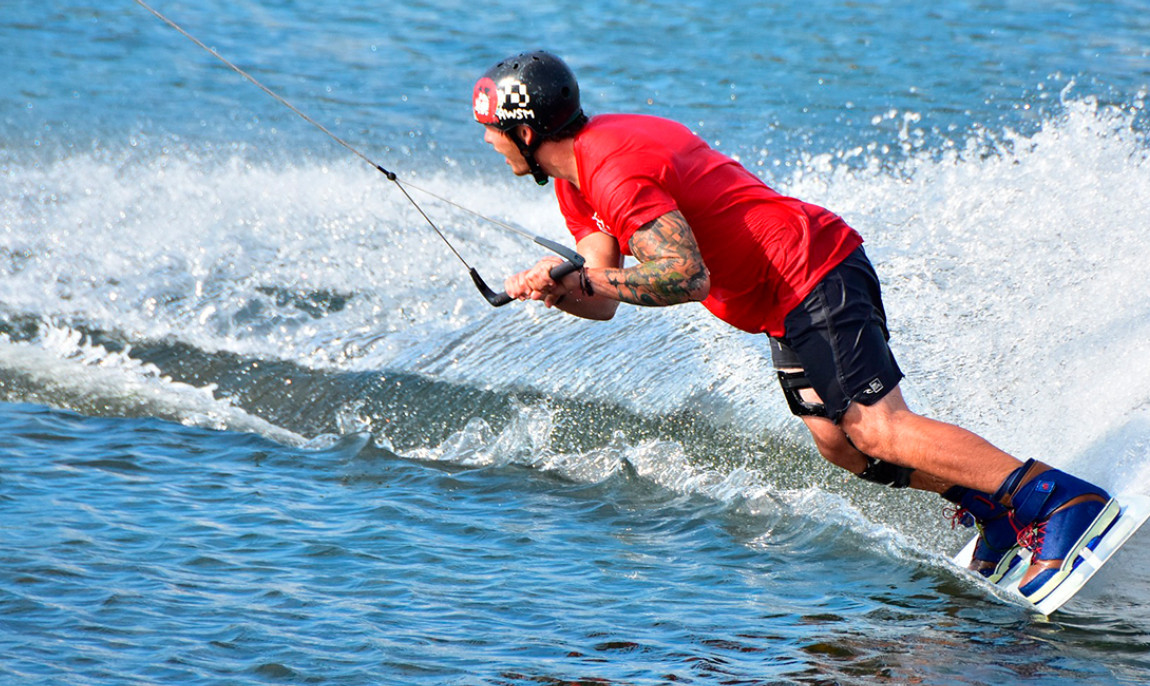 assets/images/activities/freistett-wakeboarden/1280_0002_wakeboard-1701825_1920-1150x686x90.jpg