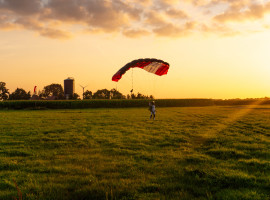 assets/images/activities/ganderkesee-fallschirm-tandemsprung/YourSky_7-270x200x90.jpg