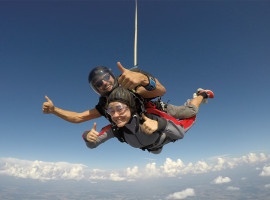 assets/images/activities/ganderkesee-fallschirm-tandemsprung/sou-fal-7-270x200x90.jpg