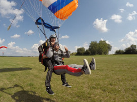 assets/images/activities/ganderkesee-fallschirm-tandemsprung/sou-fal-9-270x200x90.jpg