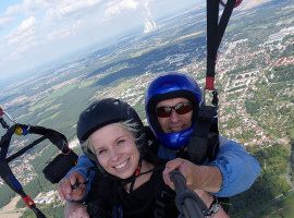 assets/images/activities/gleitschirm-tandemflug-cottbus/Unbenannt-1_0001_SDC10308-270x200x90.jpg