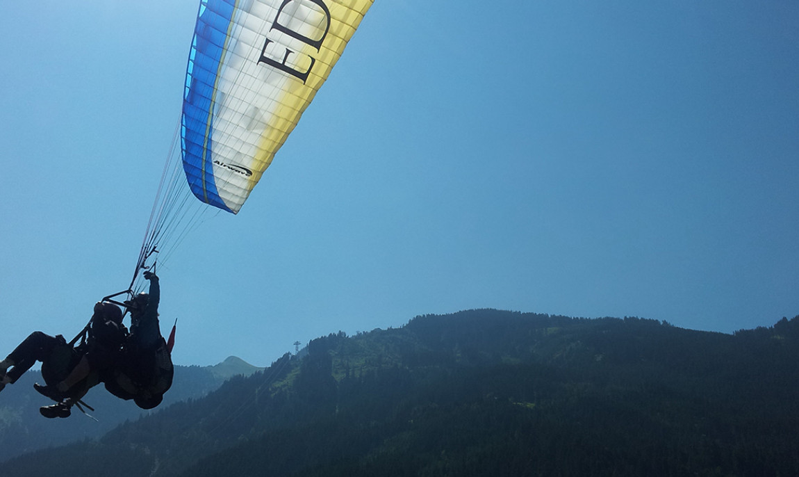 assets/images/activities/gleitschirm-tandemflug-mayrhofen/Unbenannt-2_0007_20130716_113523-1150x686x90.jpg