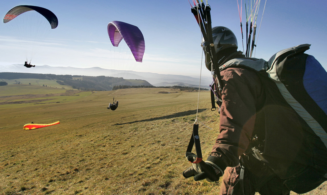 assets/images/activities/gleitschirm-tandemflug-oppenau/1280_0001_Fotolia_15346370_Subscription_XL-1150x686x90.jpg