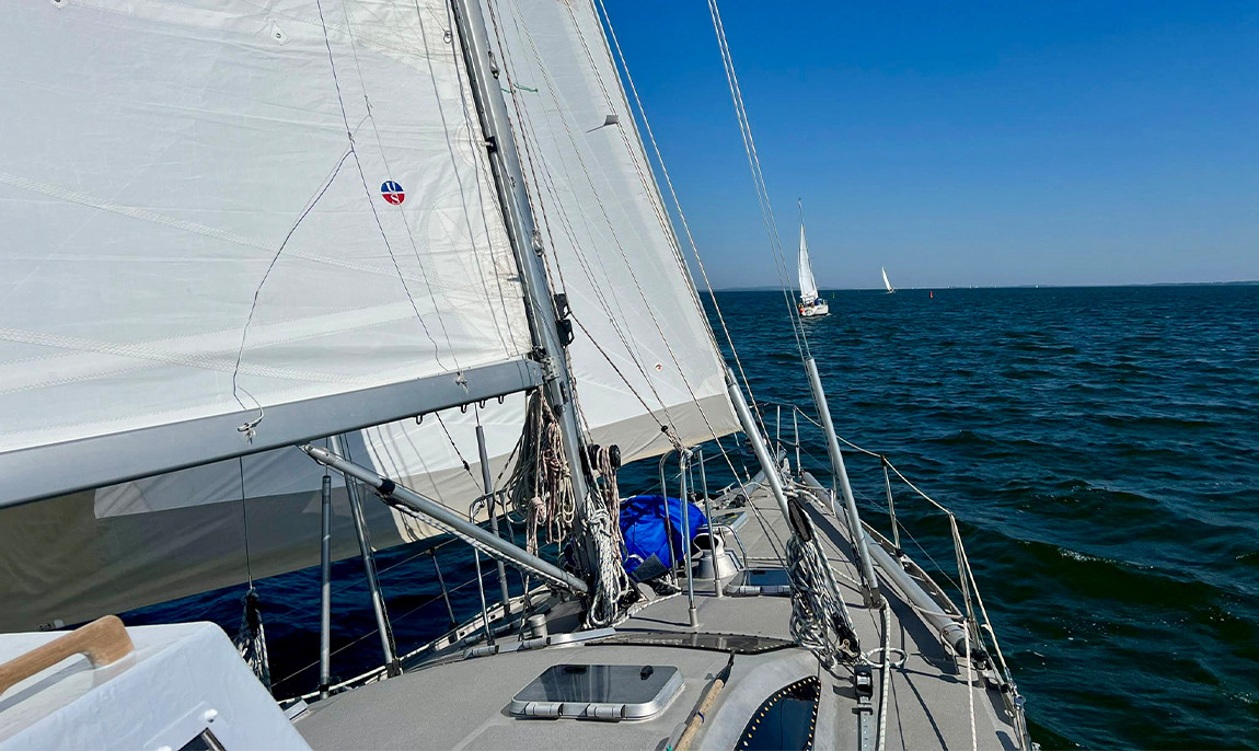 assets/images/activities/greifswald-3-tage-segeln-inkl-schiffsuebernachtung-auf-der-ostsee/segeln-7-1150x686x90.jpg