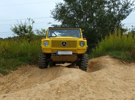 assets/images/activities/grossmehring-60-min-mercedes-gklasse-offroad-selber-fahren/off-Mer-4-270x200x90.jpg
