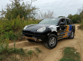 assets/images/activities/grossmehring-60-min-porsche-cayenne-s-offroad-selber-fahren/off-por-4-270x200x90.jpg